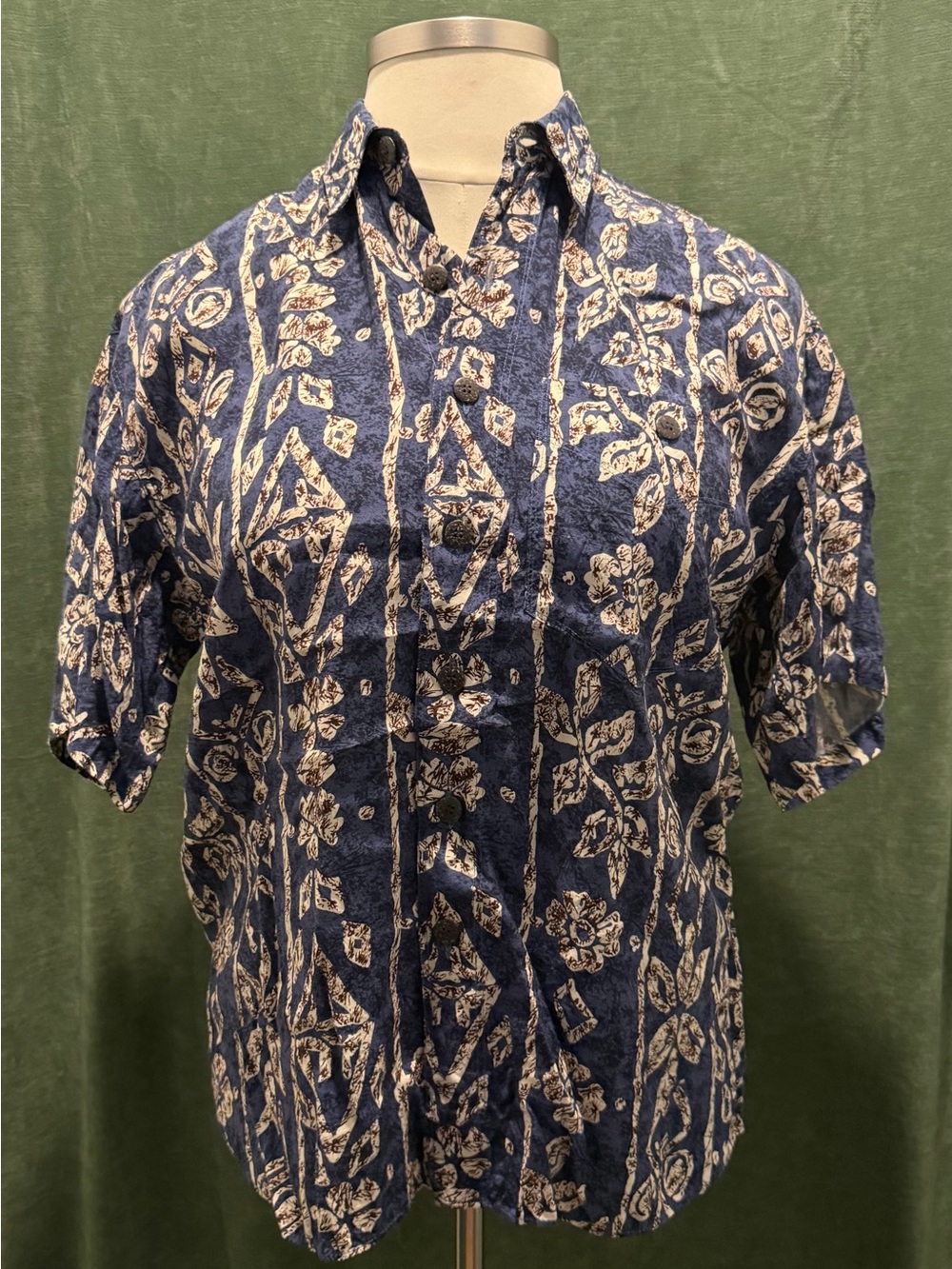 Vintage Rayon Men's Navy Blue Floral Print Short-Sleeve Shirt